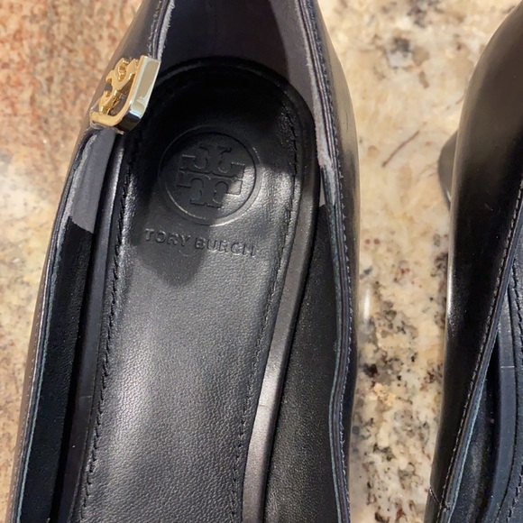 Tory Burch Black Pumps Size 9 - Picture 7 of 9